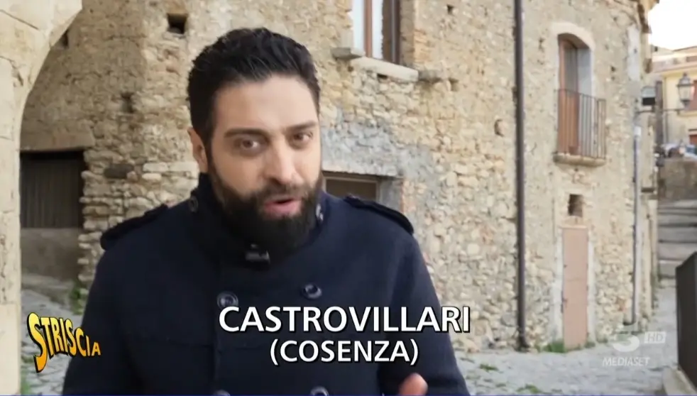 Castrovillari e il quartiere \"a luci rosse\", Striscia la notizia fa irruzione in paese per vederci chiaro