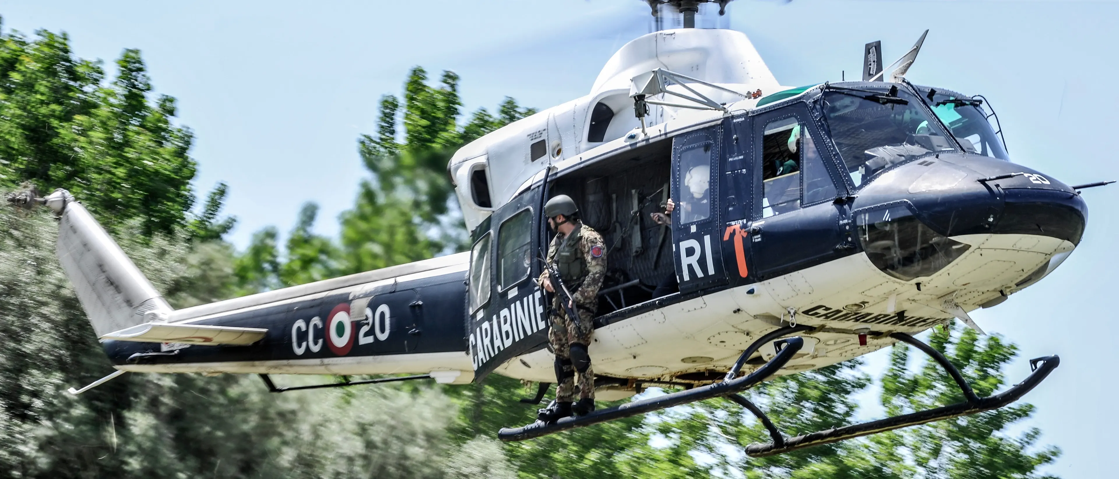 Traffico di droga e armi a Bologna, operazione della Dda: arrestati tre calabresi e uno è ricercato