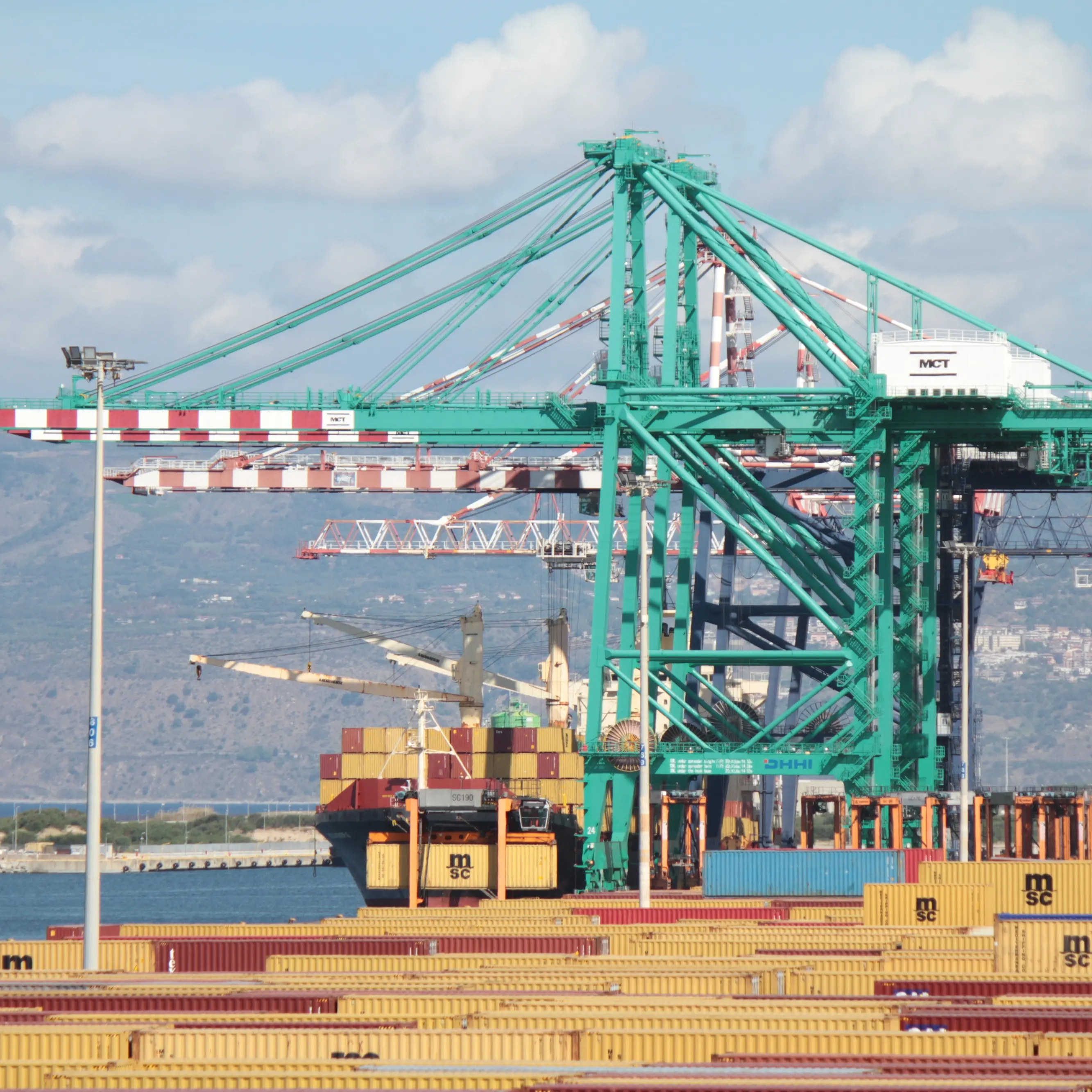 Porto di Gioia Tauro: passa da 18 a 66 milioni\u00A0il finanziamento per\u00A0l’elettrificazione della banchina di levante