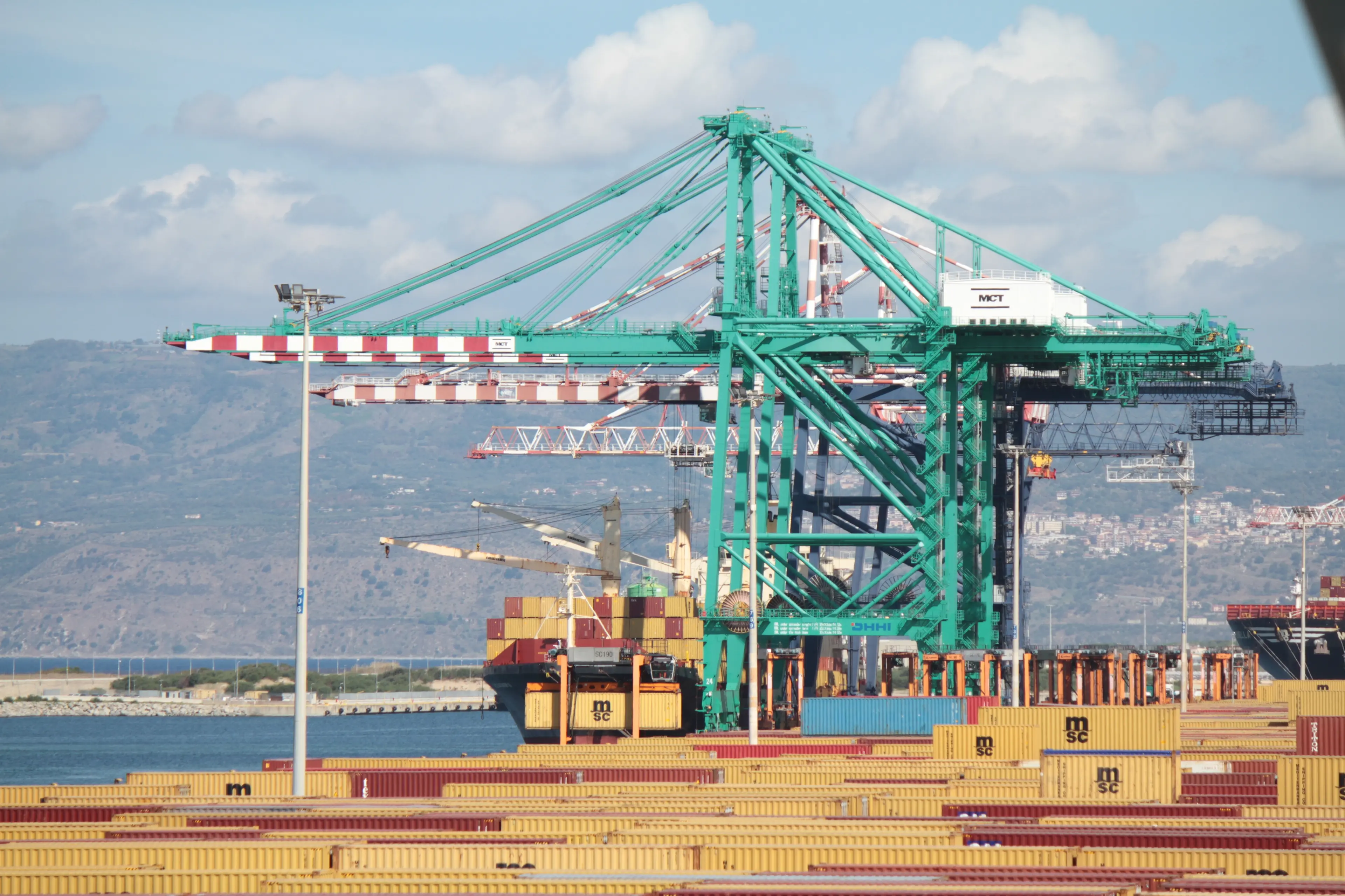 Porto di Gioia Tauro: passa da 18 a 66 milioni\u00A0il finanziamento per\u00A0l’elettrificazione della banchina di levante