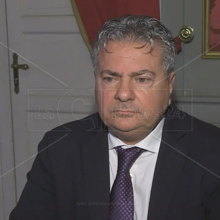 Nuovi ospedali, Mancuso e i capigruppo di maggioranza: «Li stiamo costruendo dopo 20 anni, opposizione in crisi di nervi»\n