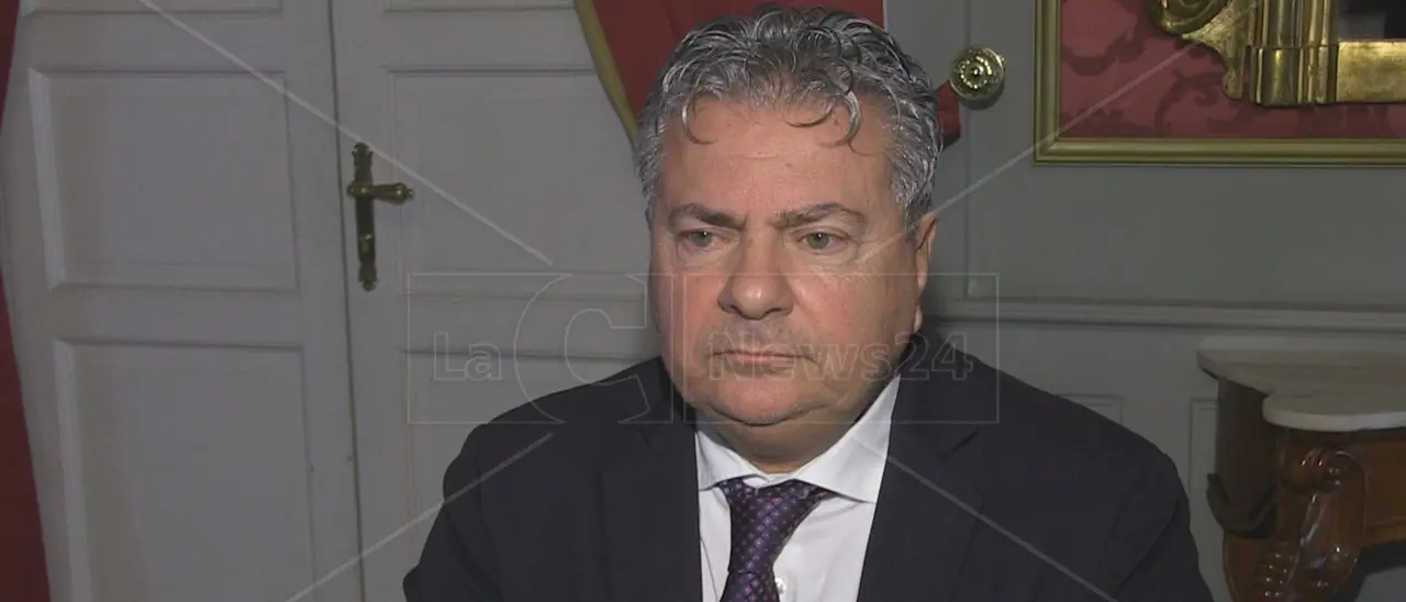 Nuovi ospedali, Mancuso e i capigruppo di maggioranza: «Li stiamo costruendo dopo 20 anni, opposizione in crisi di nervi»\n