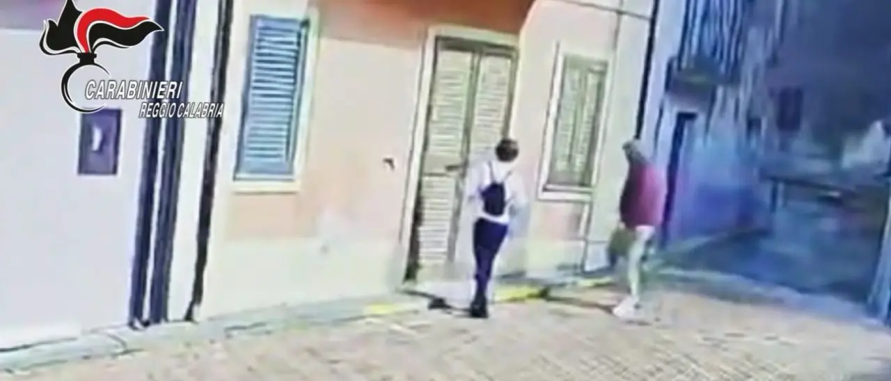 Cercano di truffare un’anziana centenaria, marito e moglie arrestati nel Reggino\n