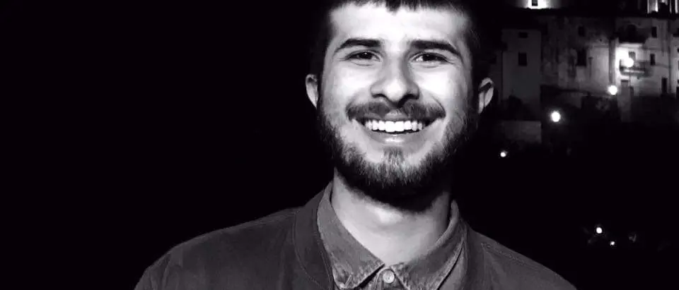 È morto Lorenzo Pataro, il poeta calabrese aveva 27 anni: viveva per le sue opere