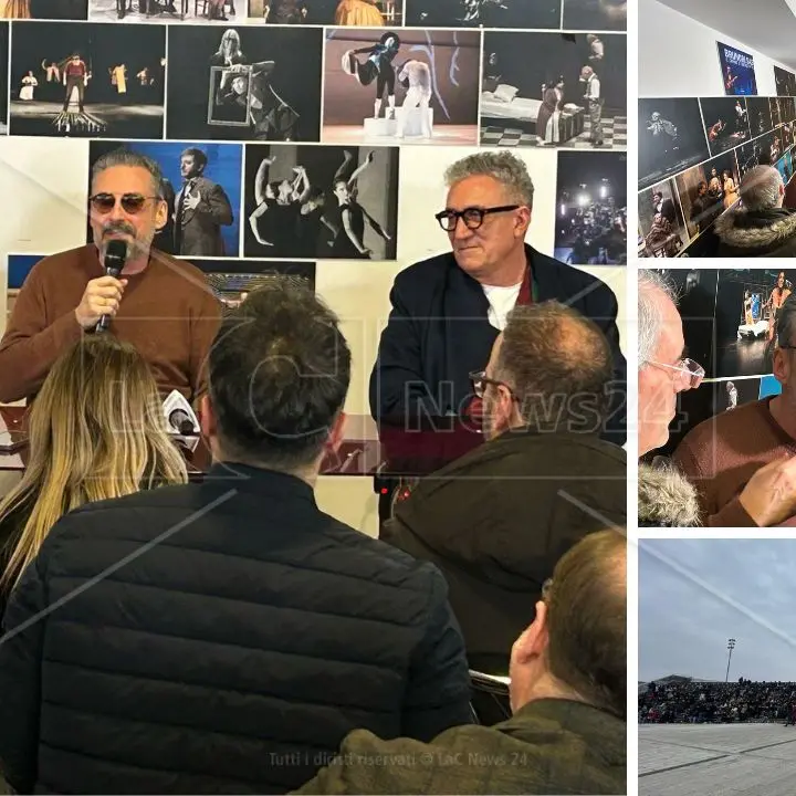 Dopo Sanremo Brunori torna nella sua Calabria: «È stato straordinario. E poi l’Italia mi ha conosciuto senza “panza”,\u00A0un po’ George Clooney»\n