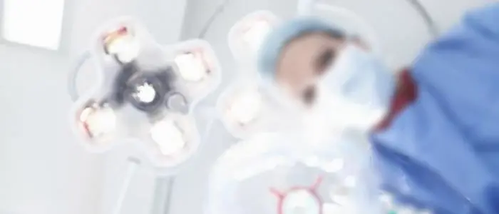 Ricoverata per\u00A0insufficienza respiratoria partorisce con cesareo: dopo 20 giorni di coma è fuori pericolo, sta bene anche il bimbo\n