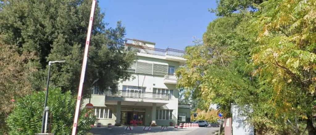 Inrca a Cosenza, Guccione (Pd): «Ci sono più di 17 mln di debiti, chi li paga?». Occhiuto: «Stiamo definendo l’accordo»