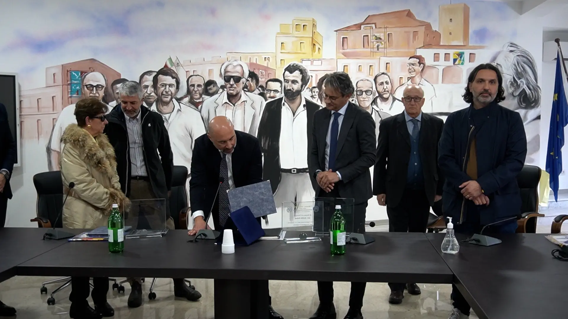 <p>Un momento della cerimonia</p>\\n