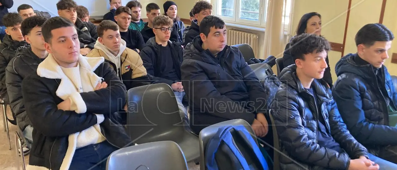 Un audiolibro per abbattere le barriere, gli studenti di Vibo prestano la voce a Saverio Strati\n\n\n