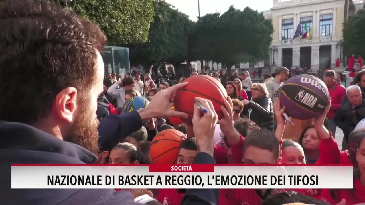 Nazionale di basket a Reggio, l'emozione dei tifosi