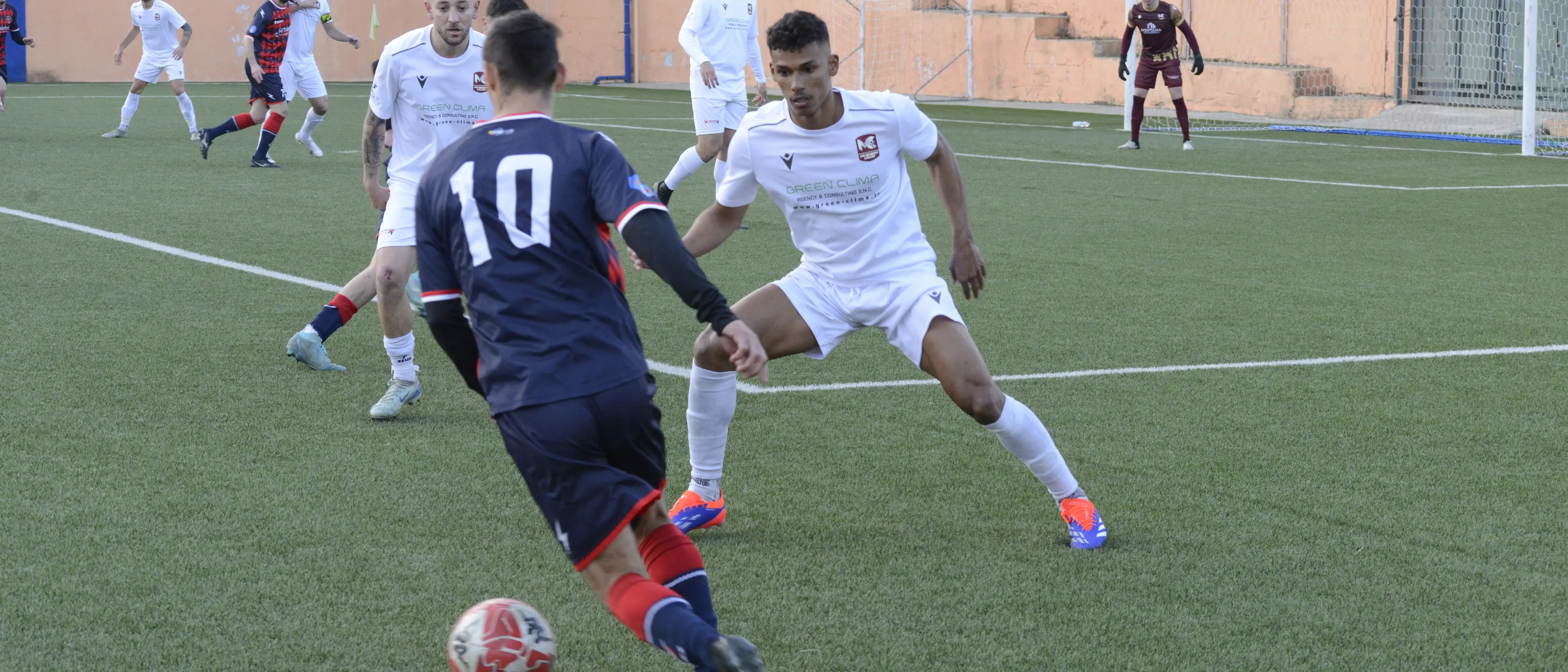 Promozione A, il Mesoraca batte 2-1 l’Altomonte RC e lo scavalca in classifica: decisivi Kovriaha e Gaspar