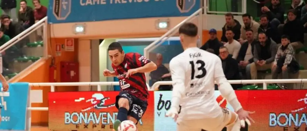 Calcio a 5, la Pirossigeno Cosenza riacciuffata nel finale dalla Came: a Treviso termina 2-2