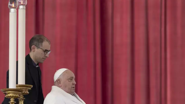 <p>Papa Francesco (foto Ansa)</p>\\n