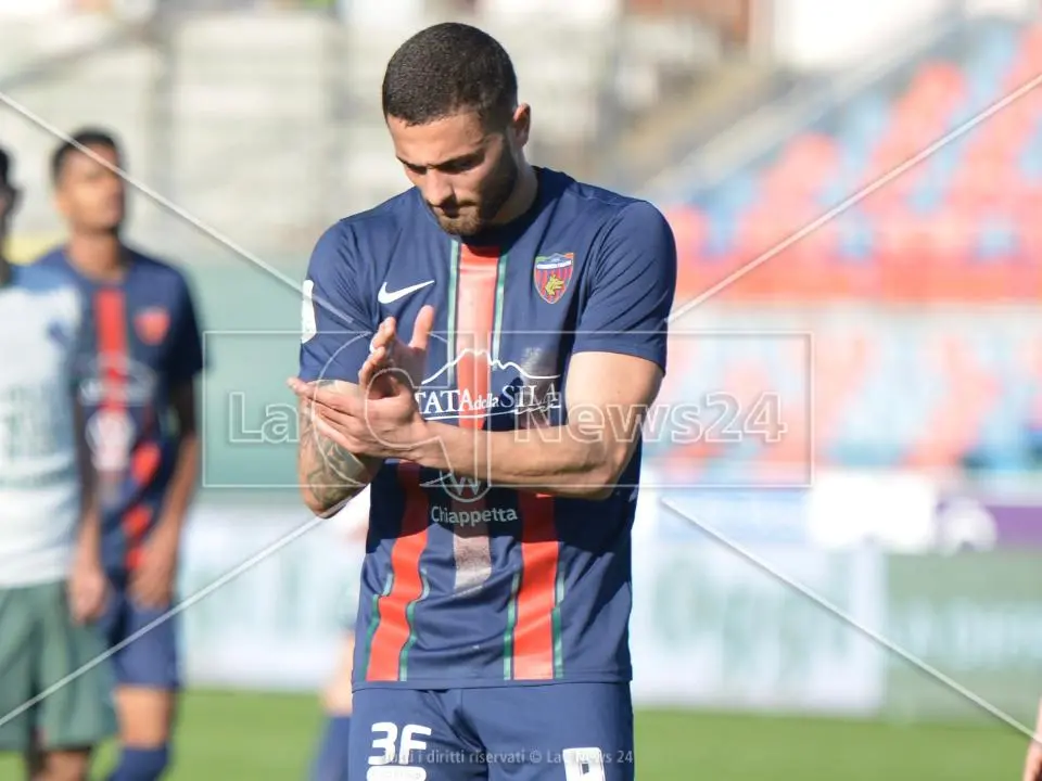 Cosenza, la Serie C è dietro l'angolo. Il Palermo cala il tris al Marulla