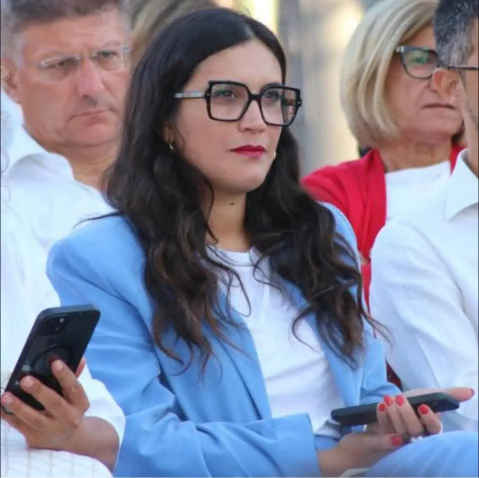 Amministrative a Lamezia, un centinaio di iscritti al Pd ha deciso: «Il nostro candidato a sindaco è Lidia Vescio»\n