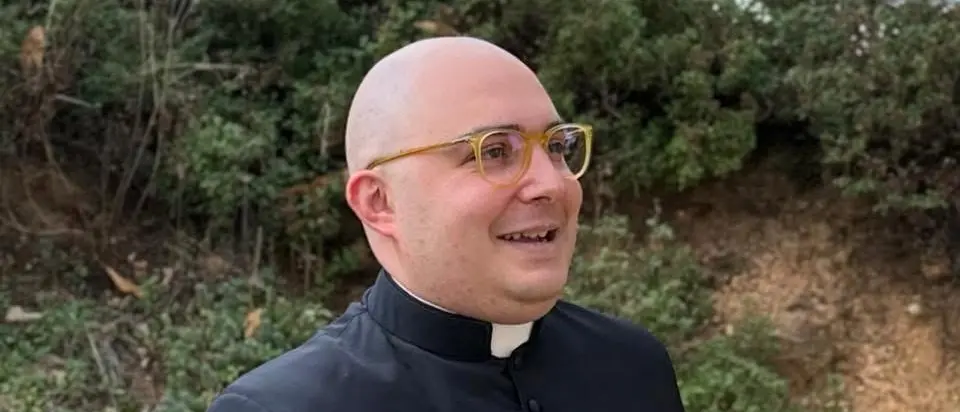 Don Antonio Acri, parroco di periferia al servizio dei più deboli: «Non siamo operatori sociali, ma missionari»\n