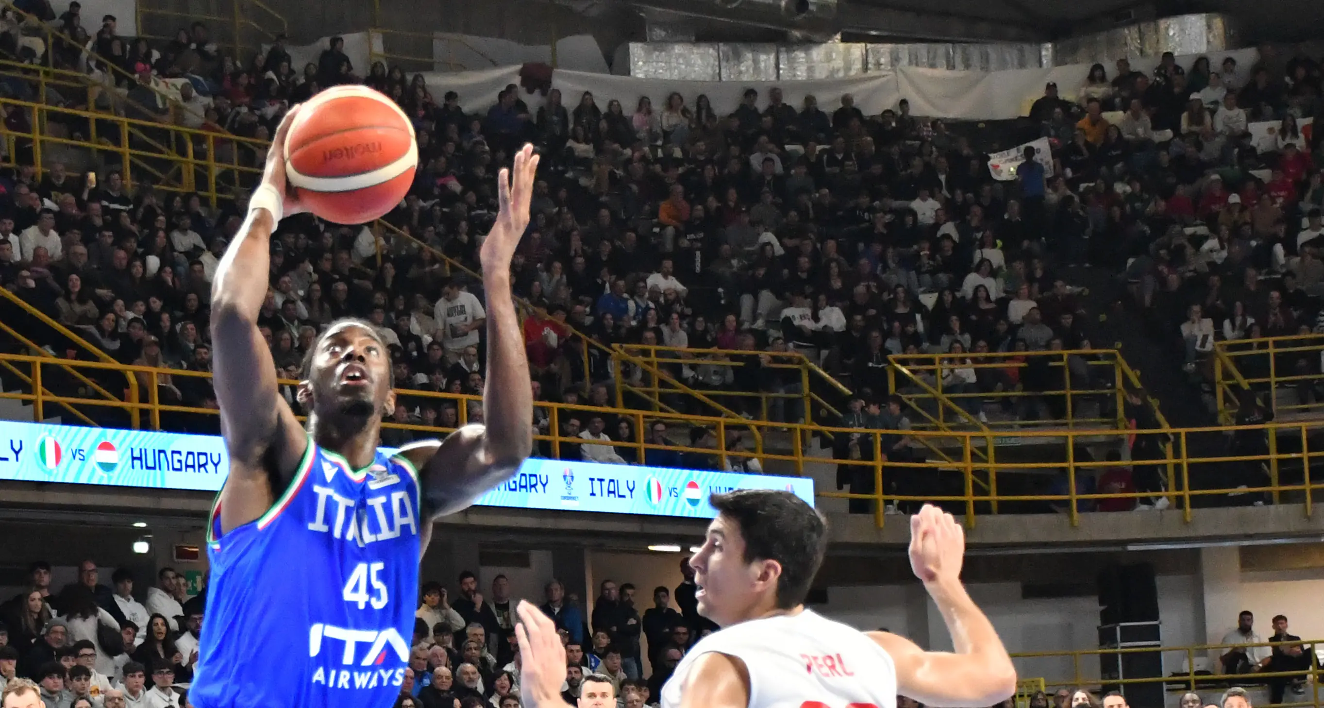 Basket, l'Ungheria è corsara al Palacalafiore di Reggio Calabria: l’Italia di Pozzecco battuta 67-71\n