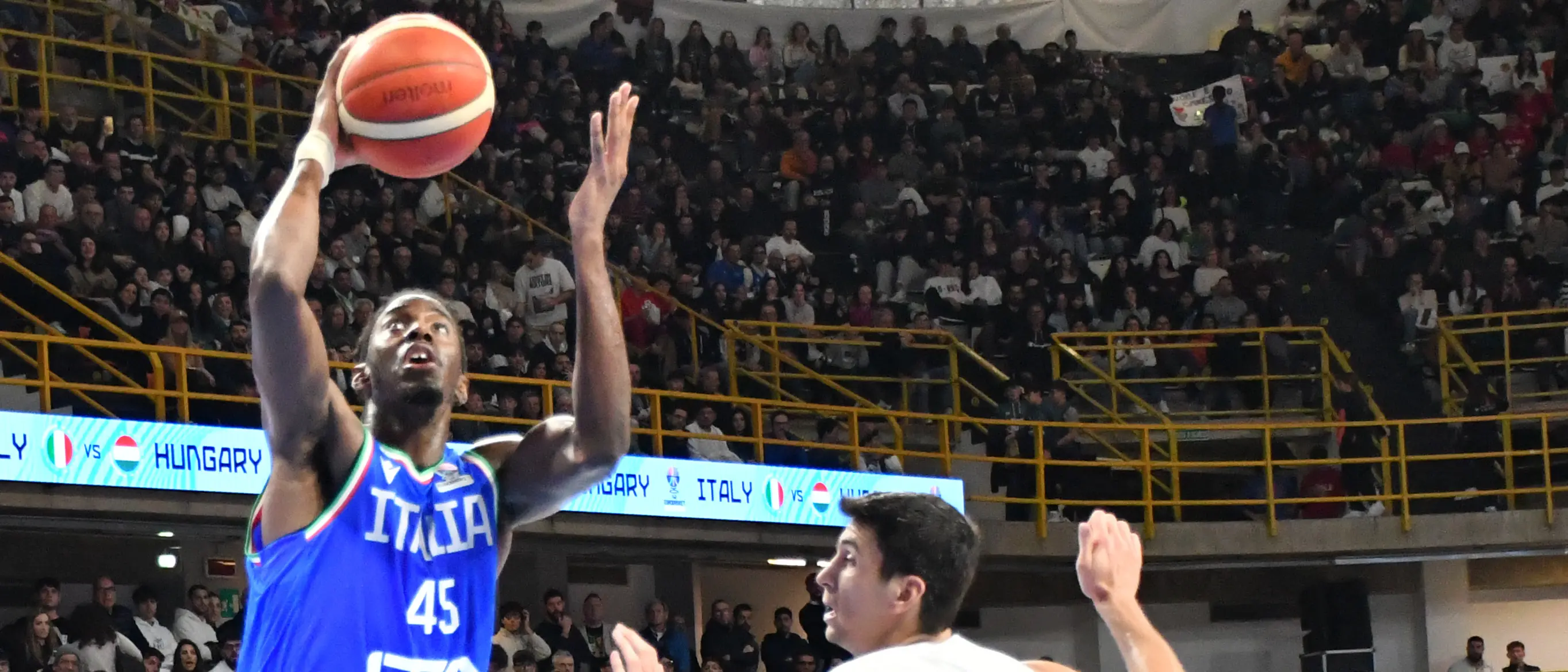 Basket, l'Ungheria è corsara al Palacalafiore di Reggio Calabria: l’Italia di Pozzecco battuta 67-71\n