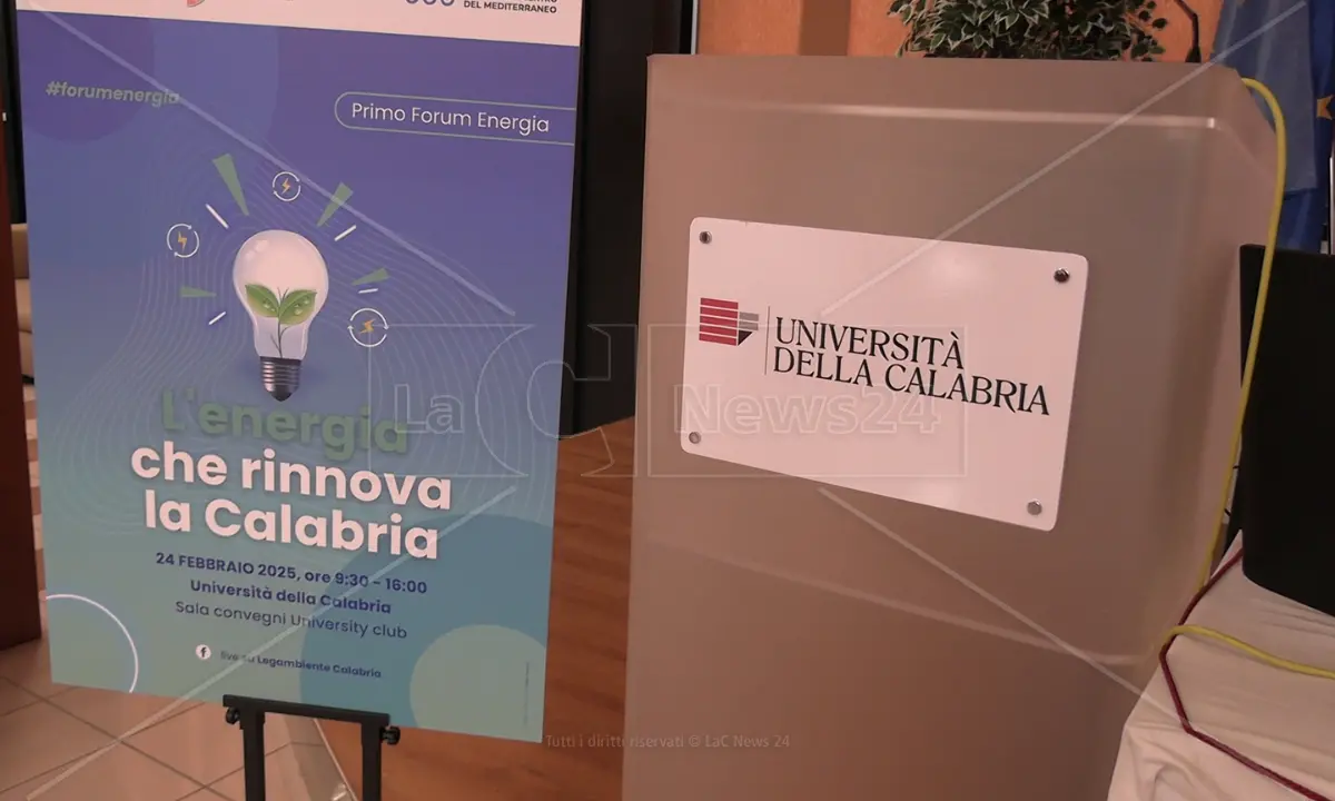 «La Calabria abbia più coraggio sulle energie rinnovabili»: dall’Unical l’appello di Legambiente che dice No al rigassificatore