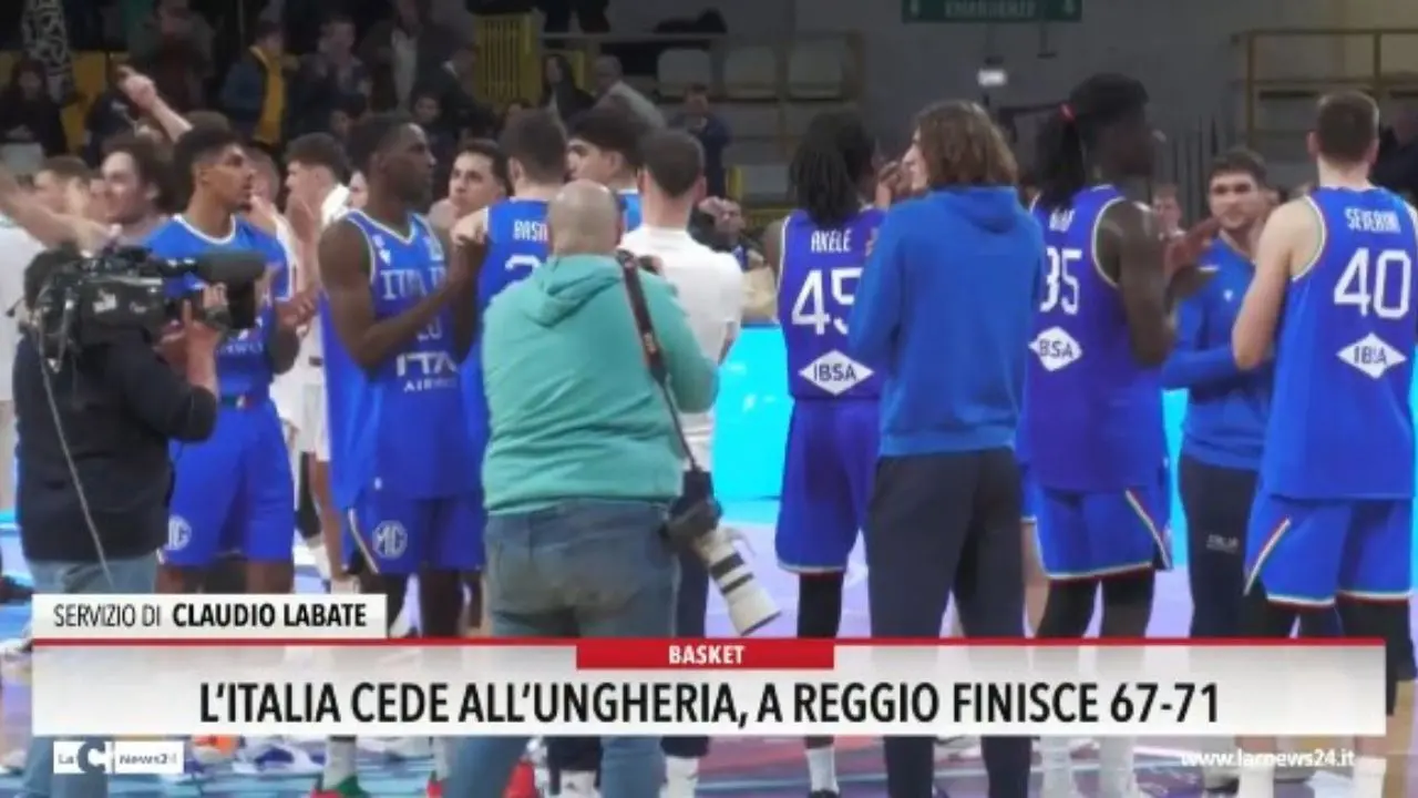 L'Italia cede all'Ungheria, a Reggio finisce 67-71