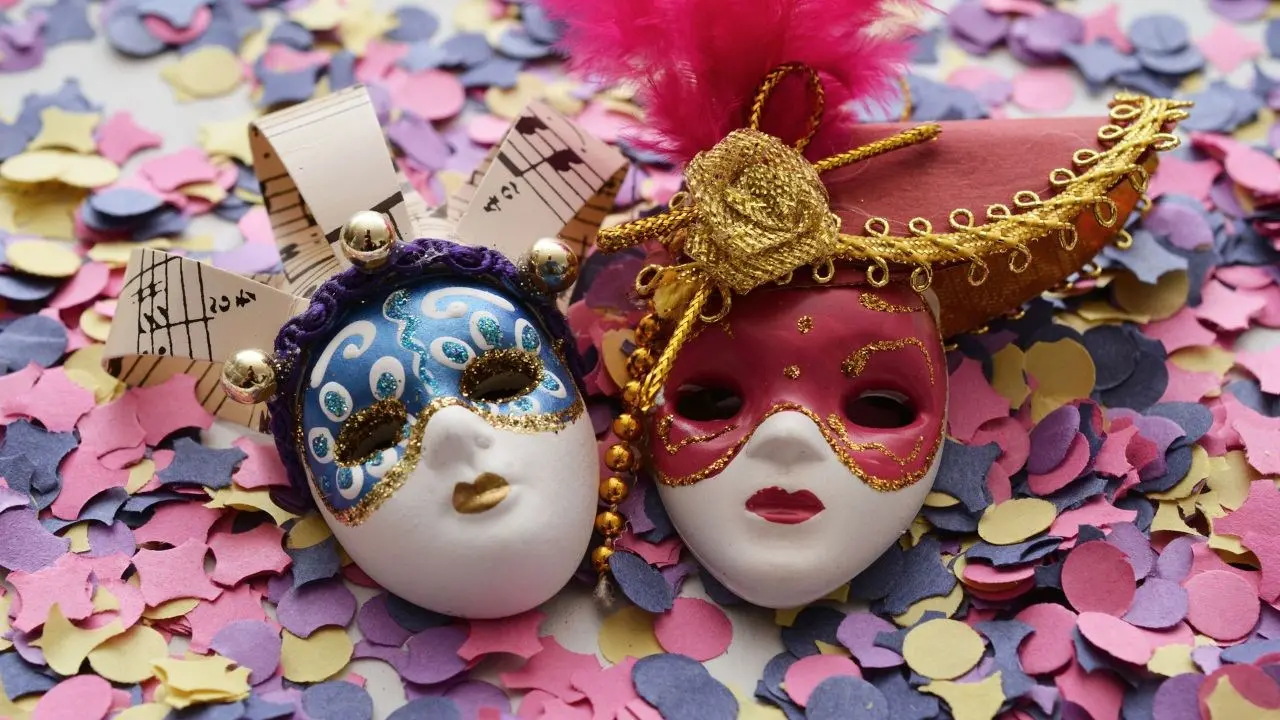 <p>Carnevale in Calabria</p>\\n