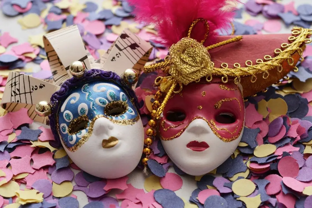 <p>Carnevale in Calabria</p>\\n