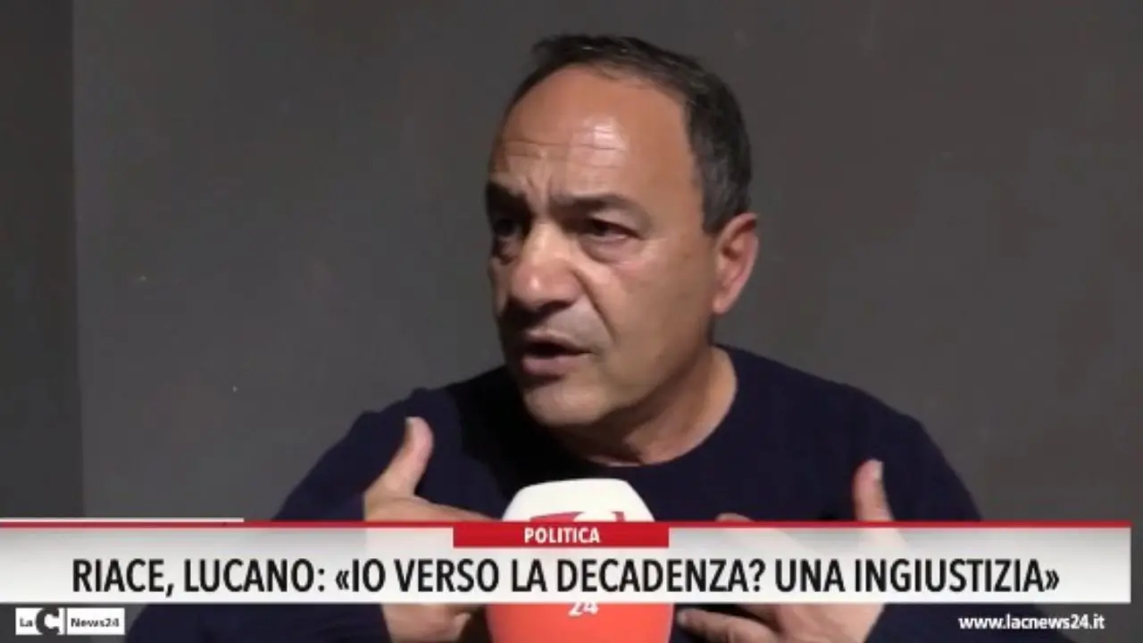 Riace, Lucano: «Io verso la decadenza? Una ingiustizia»