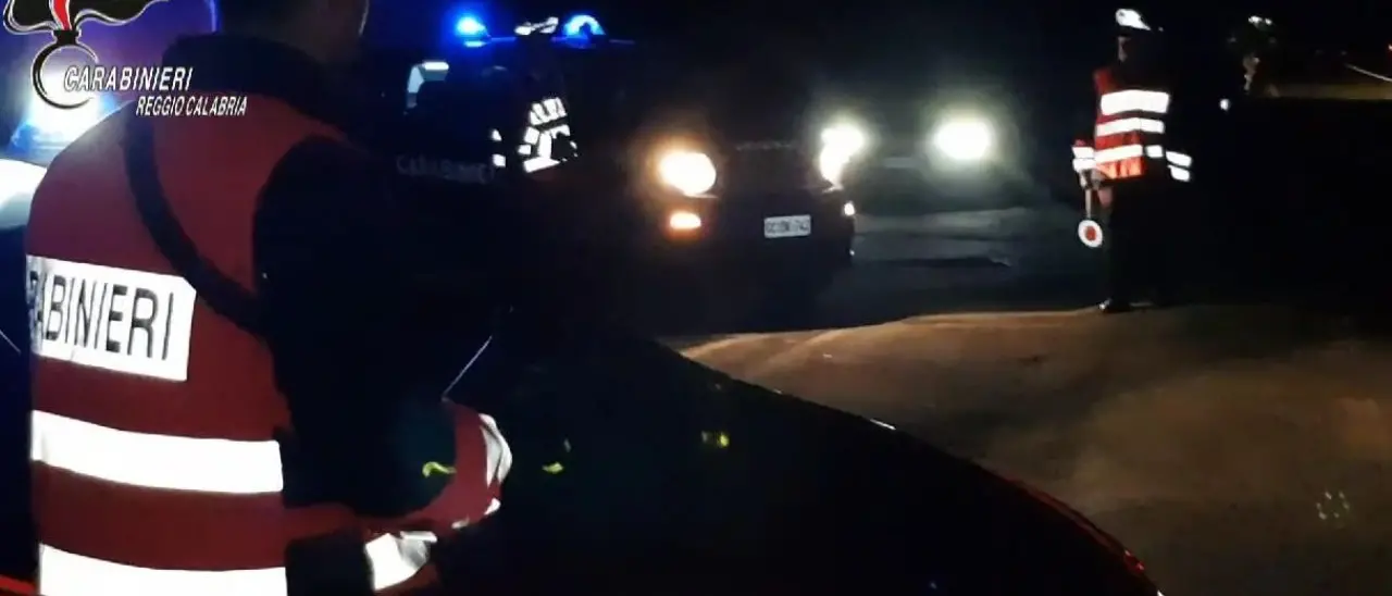 Tentato omicidio nel Reggino per un debito di 50 euro: per il gip indagati collegati alla criminalità organizzata – NOMI\n