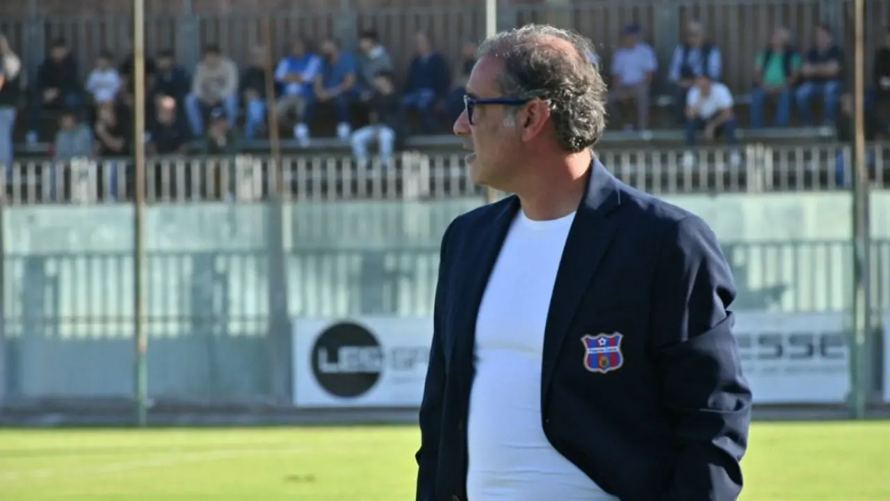 Verso Paternò–Reggina, mister Catalano: «Gli amaranto\u00A0sono\u00A0temibili, ma il nostro stadio è una roccaforte»\n