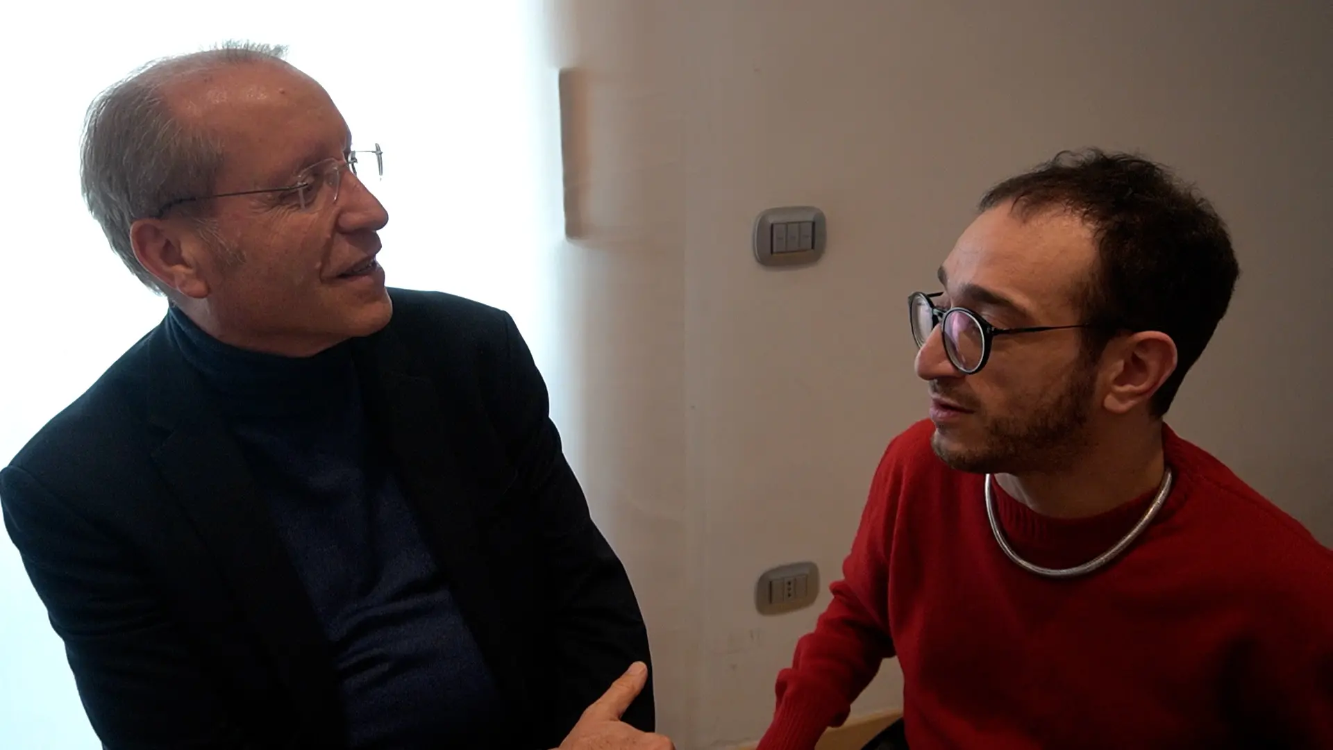 <p>Il direttore della testata giornalistica LaC News24, Franco Laratta, e Salvatore Cristiano Misasi</p>\\n
