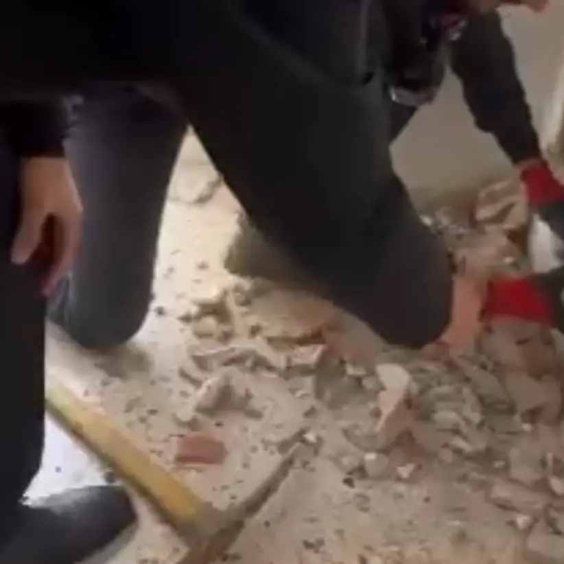 Reggio, abbattono una parete di un appartamento disabitato e trovano un nascondiglio per la cocaina\n