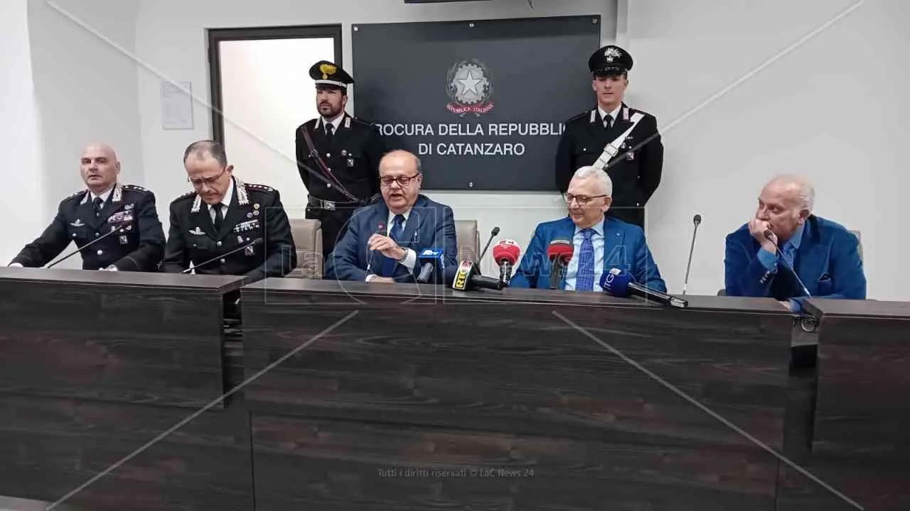 Blitz contro il clan dei Gaglianesi a Catanzaro: «Organizzazione già colpita 32 anni fa ma che si è rigenerata»