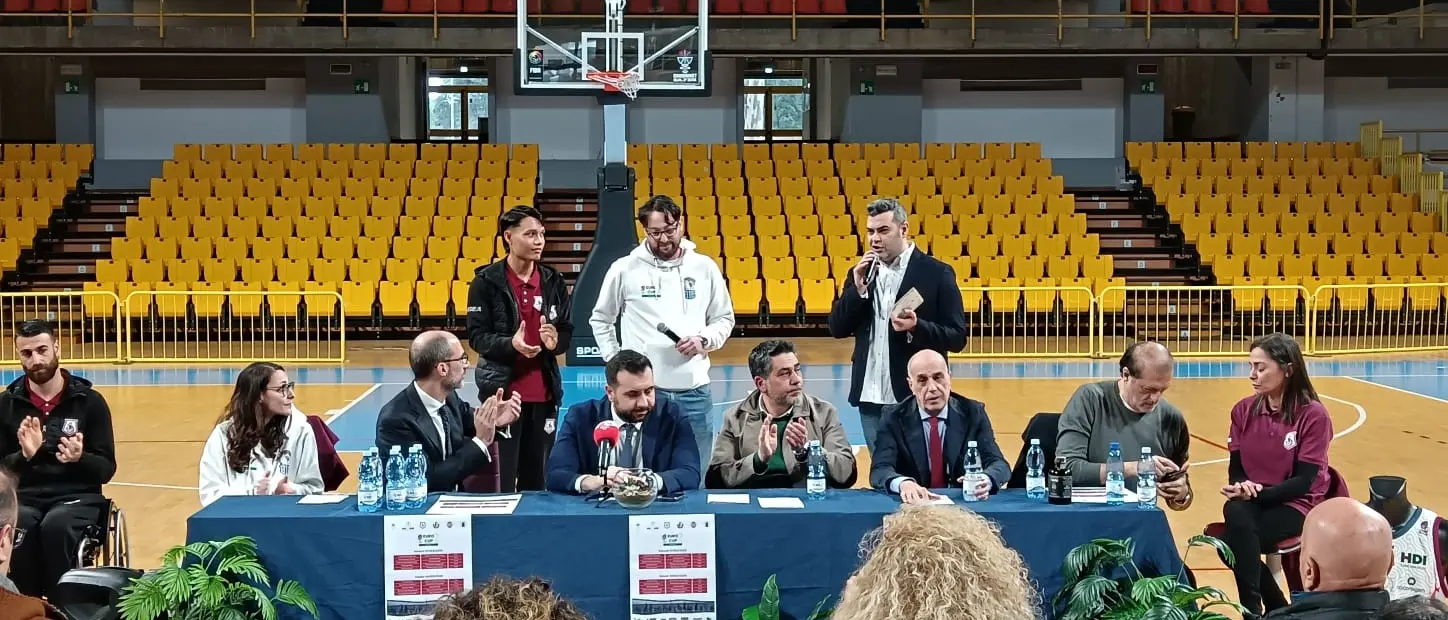Basket in carrozzina, Reggio accoglie l’EuroCup 3: grande attesa per il torneo internazionale\n