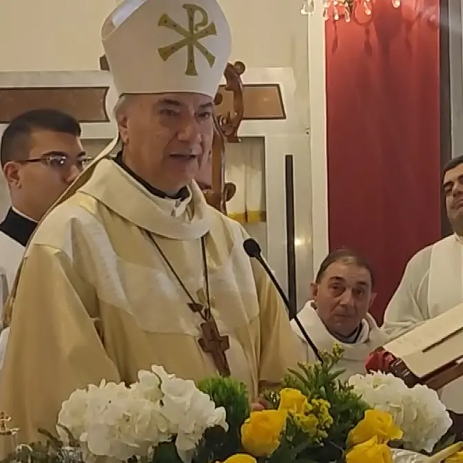 Don Battaglia celebra a Catanzaro la prima messa da cardinale: «La nostra preghiera va a Papa Francesco»\n