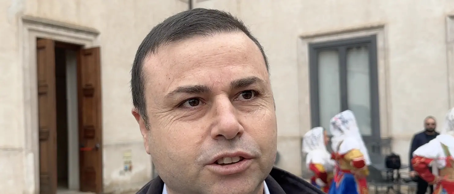 B&B esclusi dai fondi per il turismo, i proprietari protestano: «Se non ci fossimo noi i borghi calabresi morirebbero»\n