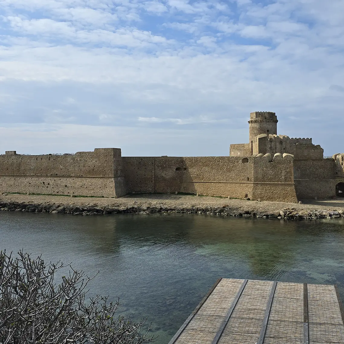 Le Castella e la storia di Uccialì, da schiavo dei pirati ad ammiraglio della flotta turca: oggi a Grand Terroir su LaC On Air