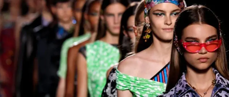 Versace nelle mani di Prada? Trattative avanzate per un ritorno 100% italiano\n