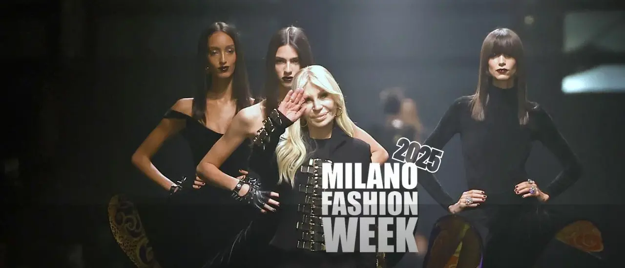 Tu c’eri alla sfilata di Versace della Milano Fashion week? Noi sì… e ti raccontiamo chi abbiamo visto in prima fila (video)
