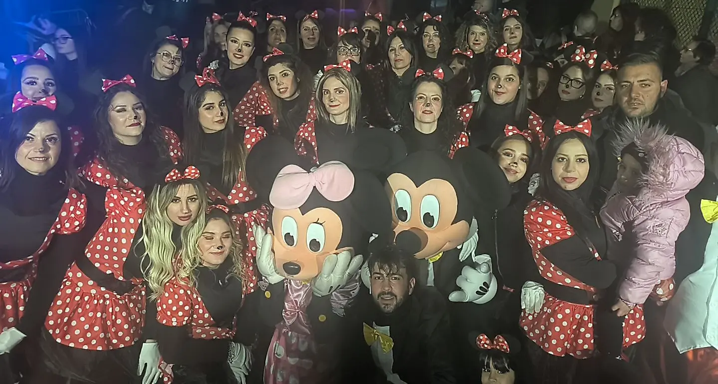 Carnevale, a Lauropoli è ancora festa: domani l’appuntamento finale tra colori, tradizione e allegria\n