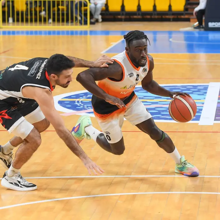 Basket Calabria, solo la Viola vince in Serie B interregionale, brutto ko per Catanzaro e Rende