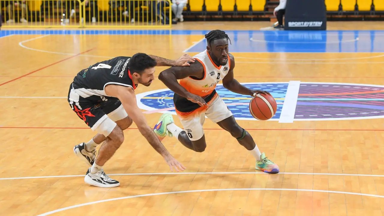 Basket Calabria, solo la Viola vince in Serie B interregionale, brutto ko per Catanzaro e Rende