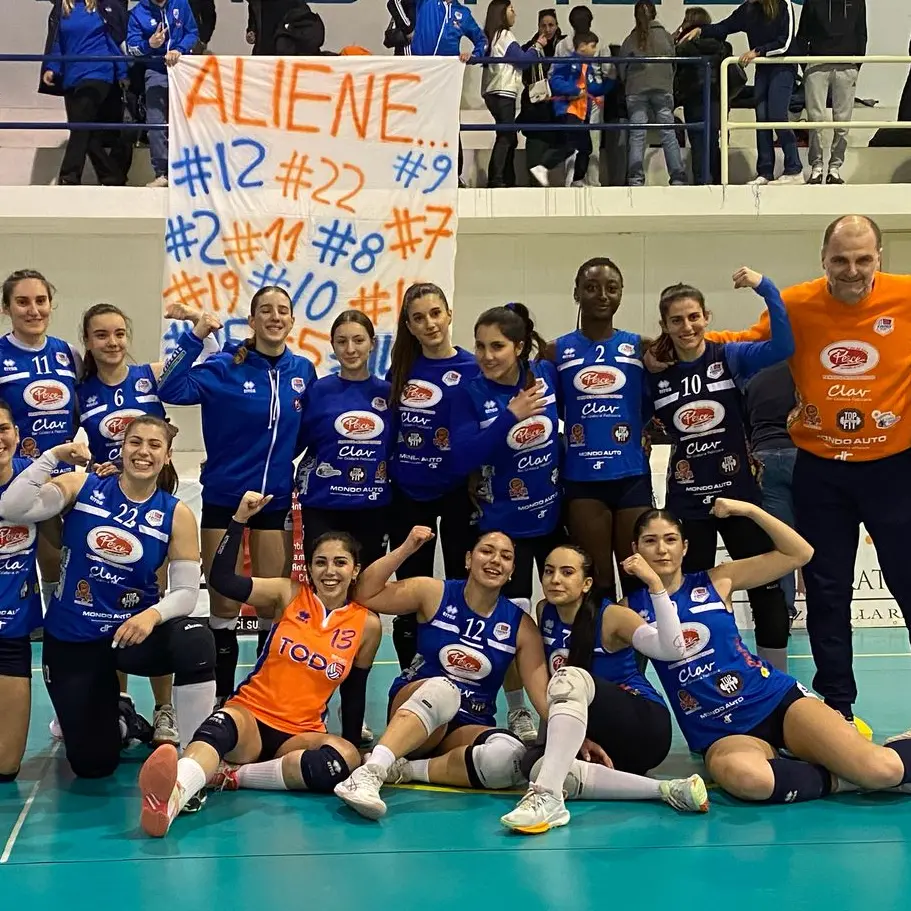 Volley, Torchia alza l’asticella della Todosport Vibo: «Dopo la vittoria della Coppa Calabria non dobbiamo abbassare la guardia»
