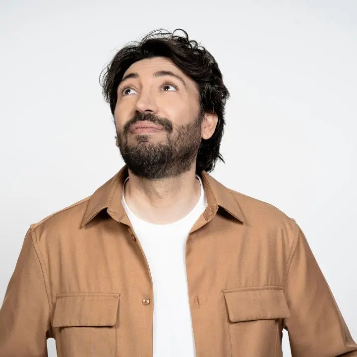 Herbert Ballerina debutta a teatro con “Come una catapulta”: ecco le date in Calabria\n