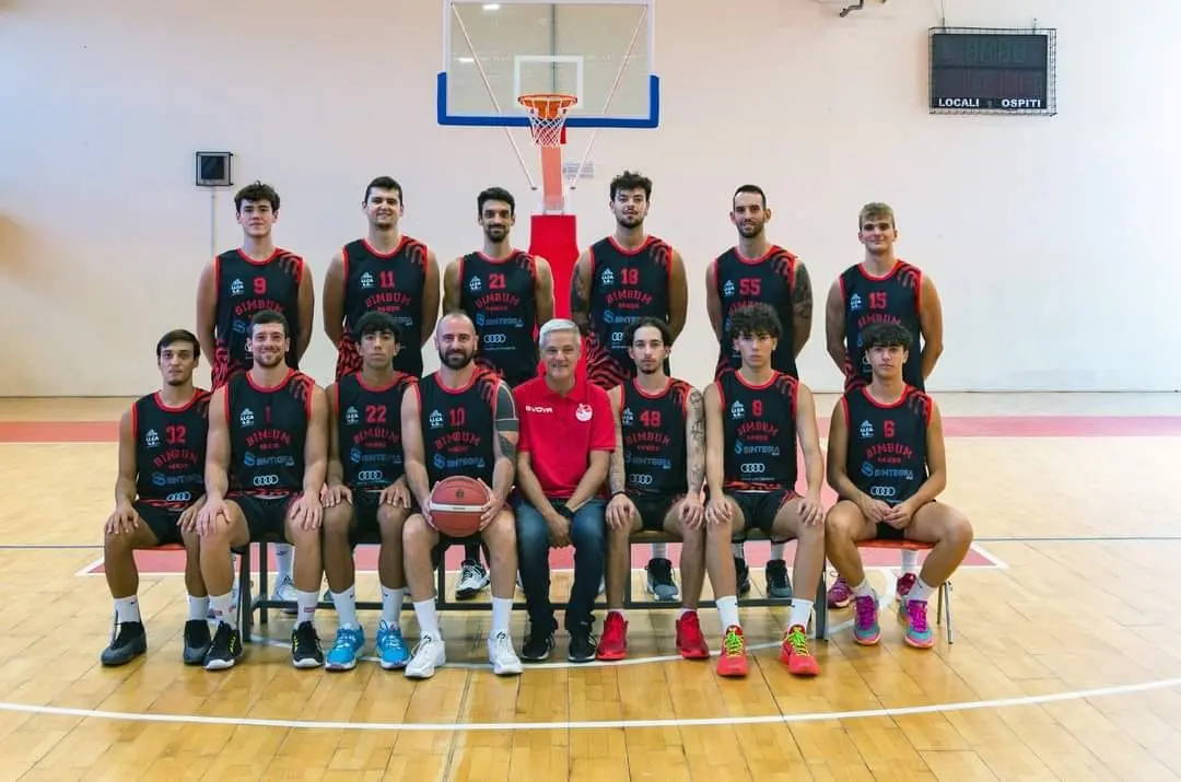 Basket, la Sintegra Rende non molla la presa. Coach Carbone: «Tanti punti persi, ma non molliamo di certo»