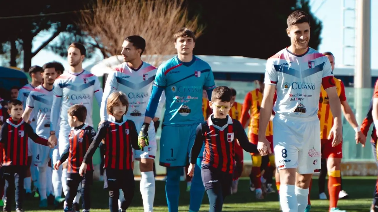 Serie D, la Vibonese deve uscire da un tunnel buio e salvare i play off. Rossoblù attesi dalla sfida a Ragusa