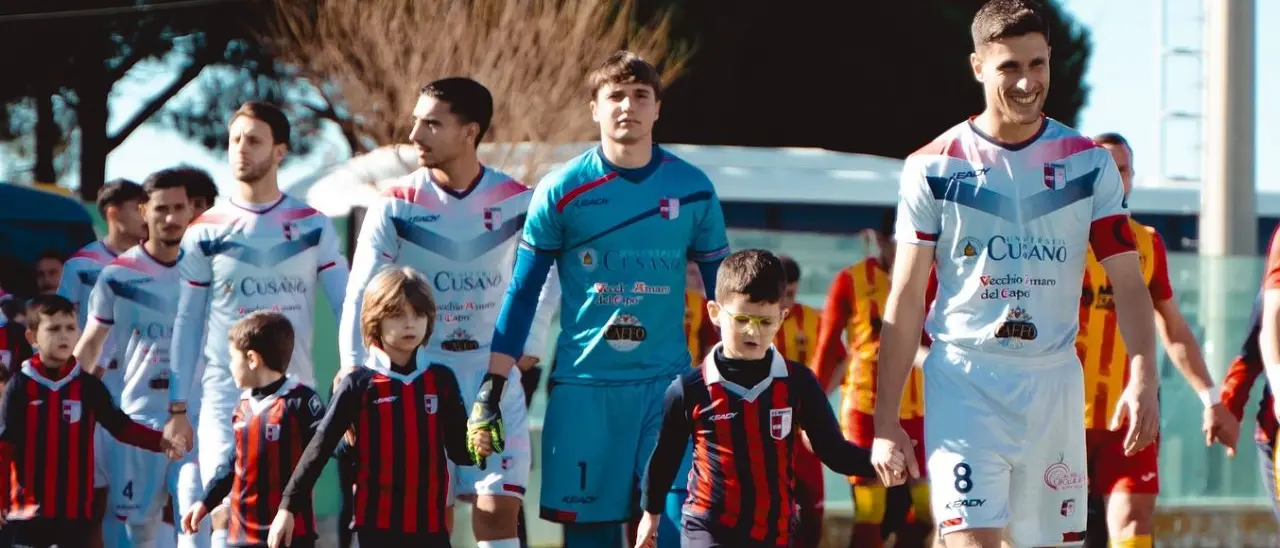 Serie D, la Vibonese deve uscire da un tunnel buio e salvare i play off. Rossoblù attesi dalla sfida a Ragusa