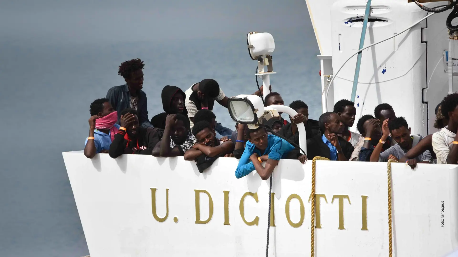 Il Governo dovrà risarcire i migranti della nave Diciotti: la decisione della Cassazione\n