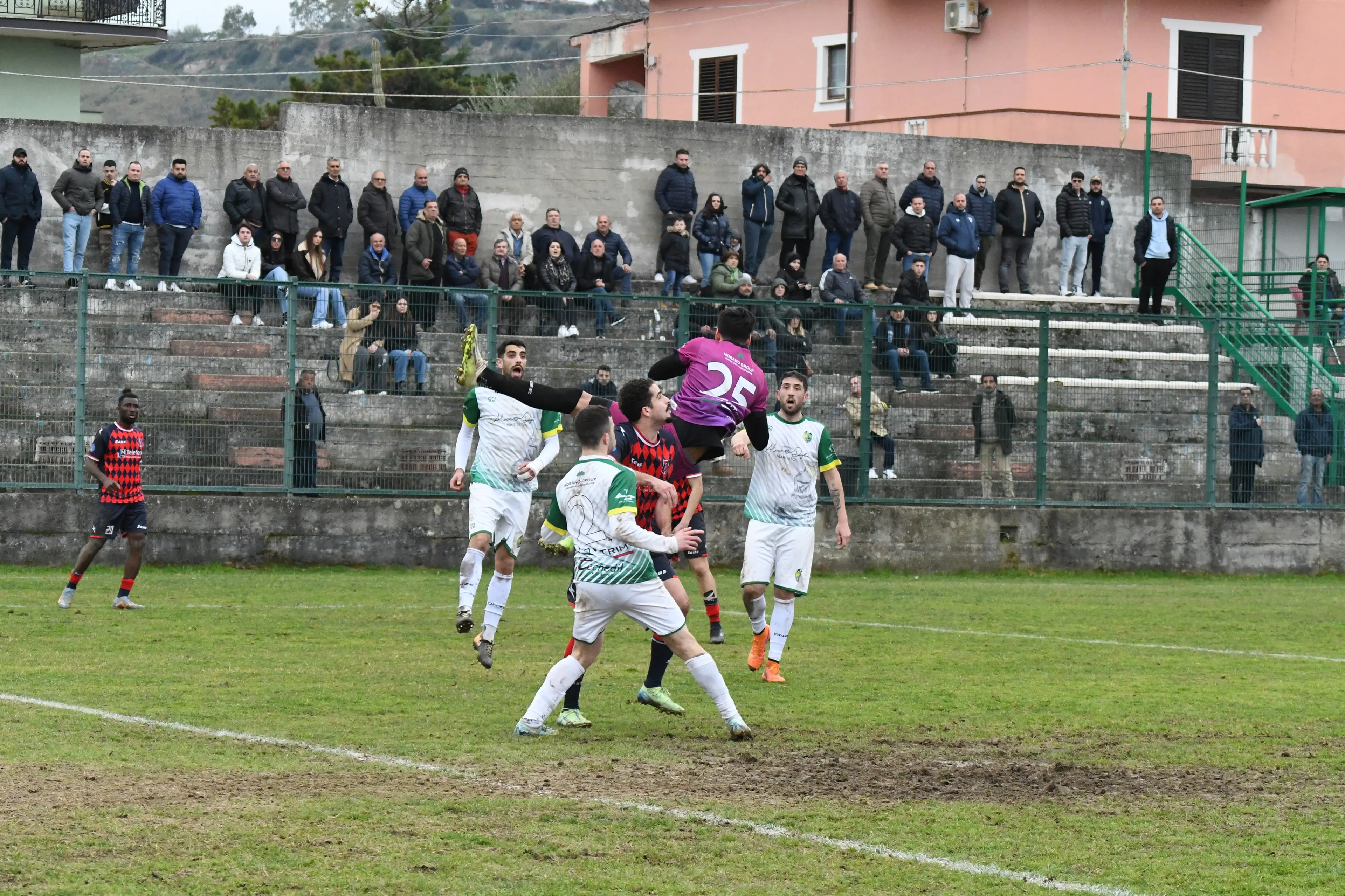 Promozione A, apre l’anticipo tra Mesoraca e DB Rossoblù Luzzi. Il Trebisacce capolista attende lo Scalea: ecco la 24esima giornata