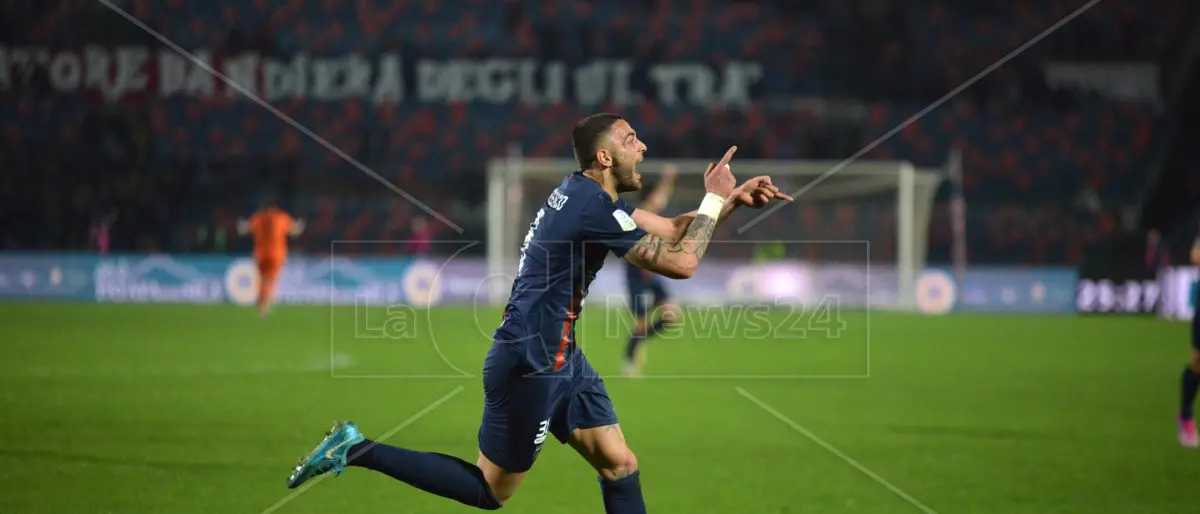Cosenza-Reggiana, il gol di Artistico vale l’1 a 0 finale e 3 punti d’oro:\u00A0playout a meno quattro\n
