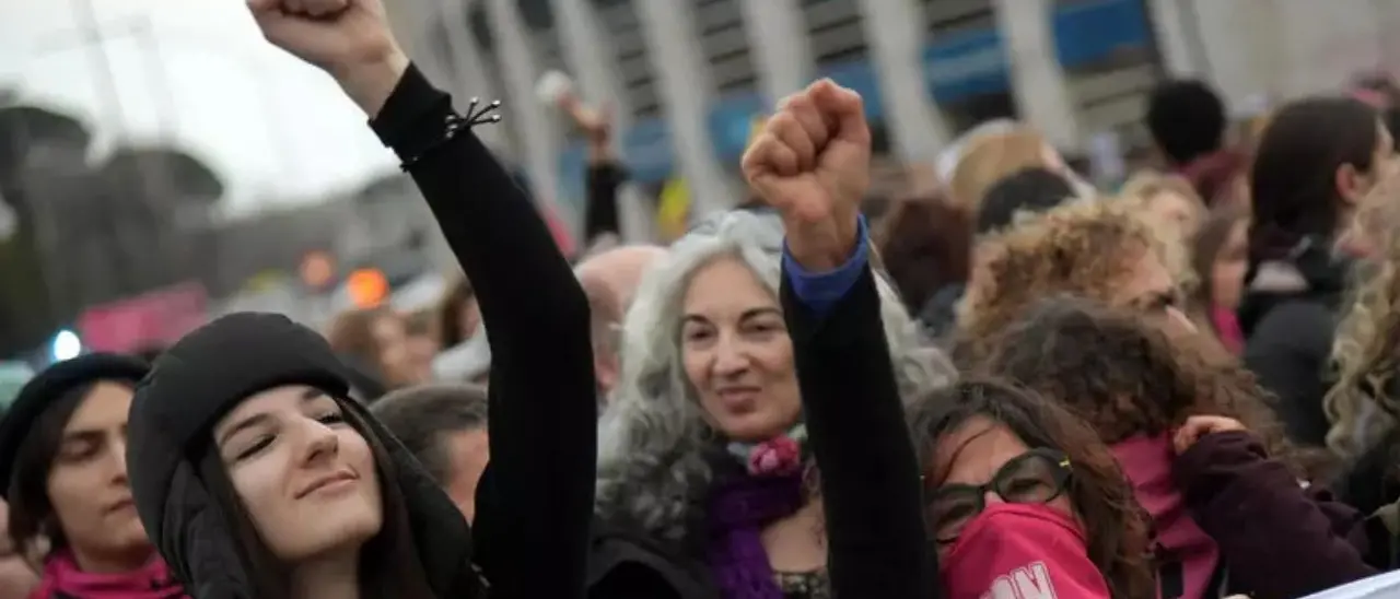 8 marzo, Mattarella: «Benefici della parità di genere, le donne non debbano scegliere tra famiglia e lavoro»\n
